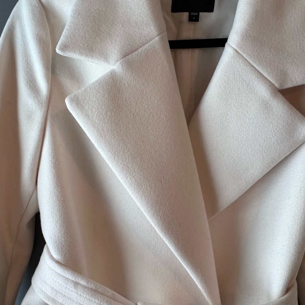 Express Women's Elegant Cream Trench Coat - Picture 2 of 4